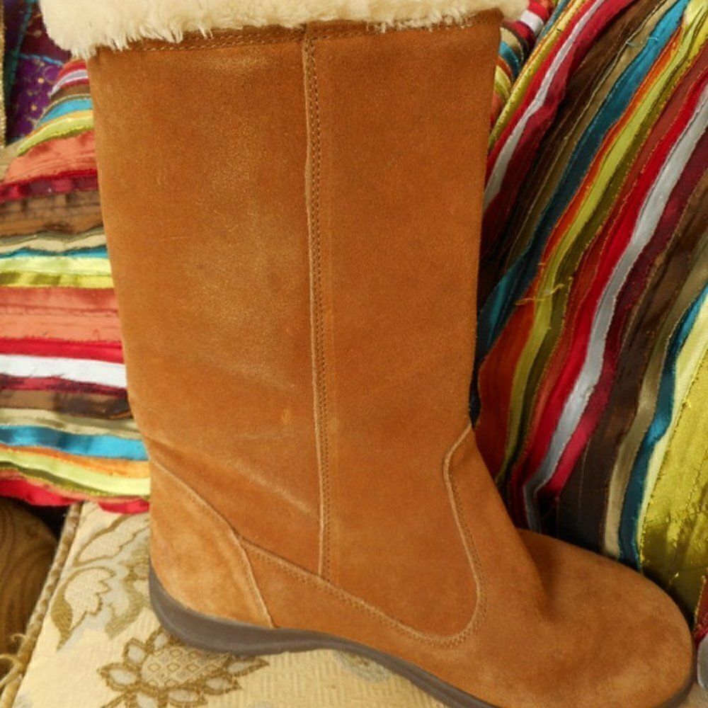 Bass Camel Colored Slip-On Faux Leather & Fur Winter Boots - Picture 6 of 8